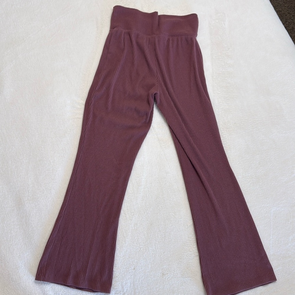Wild fable maroon ribbed flare sweat pants like new condition size M